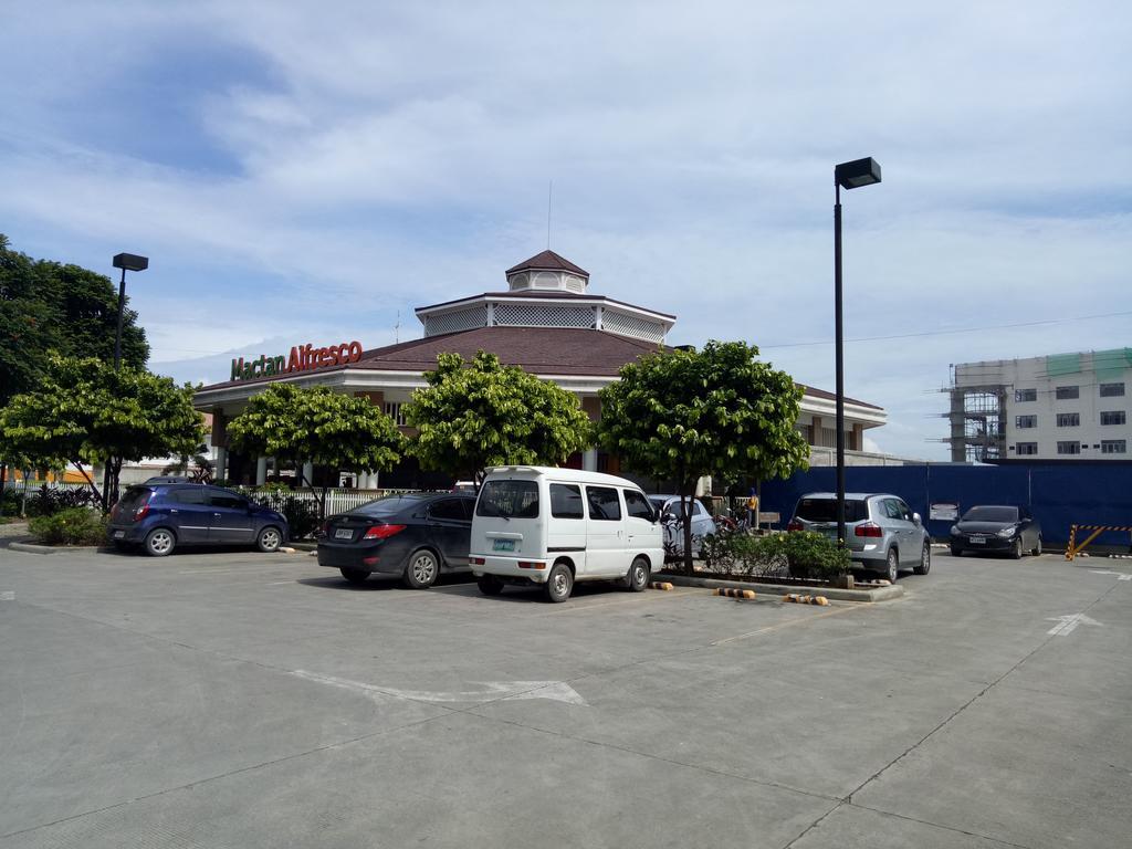Mactan Newtown Condo Đảo Mactan Ngoại thất bức ảnh